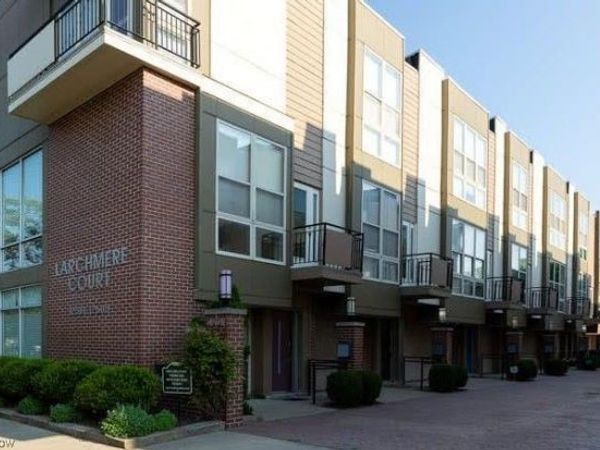 12581 Larchmere Boulevard , Cleveland, OH 44120