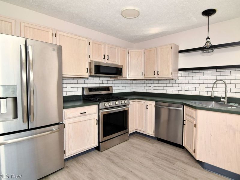 864 Tollis , Broadview Heights, OH 44147 Photo 7