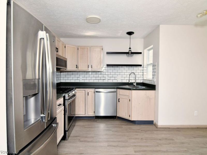 864 Tollis , Broadview Heights, OH 44147 Photo 9