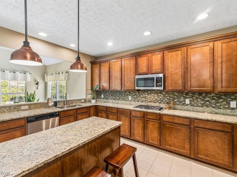 288 Balthazar Circle , Avon Lake, OH 44012 Photo 6