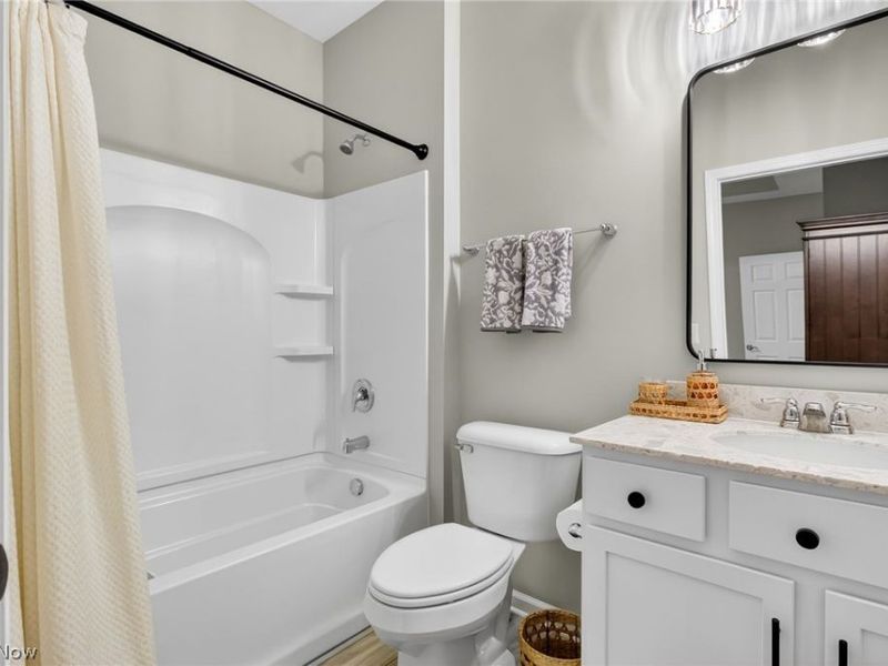 9264 Sharrott Road , Unit 804, Poland, OH 44514 Photo 17