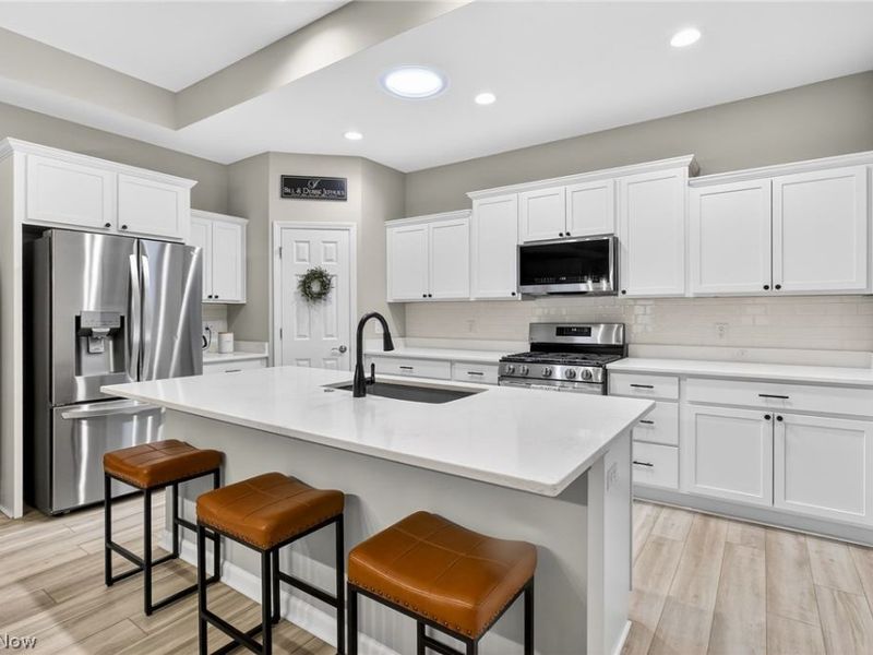 9264 Sharrott Road , Unit 804, Poland, OH 44514 Photo 6