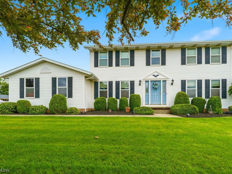 3763 Oakridge Drive NE, Louisville, OH 44641 Photo 1