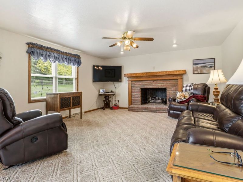 3763 Oakridge Drive NE, Louisville, OH 44641 Photo 11