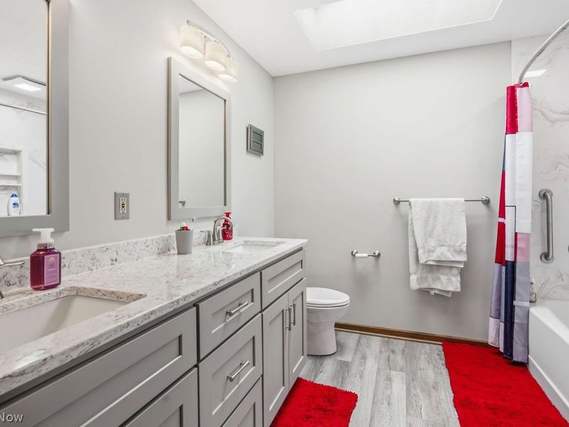 3763 Oakridge Drive NE, Louisville, OH 44641 Photo 17