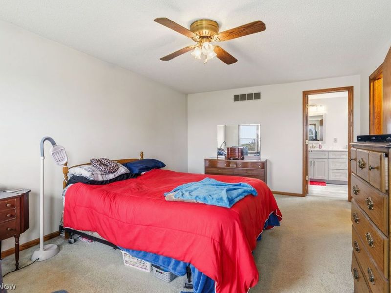 3763 Oakridge Drive NE, Louisville, OH 44641 Photo 23