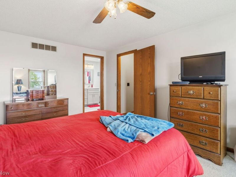 3763 Oakridge Drive NE, Louisville, OH 44641 Photo 24