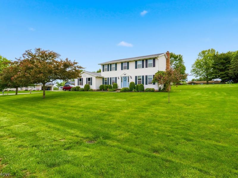3763 Oakridge Drive NE, Louisville, OH 44641 Photo 3