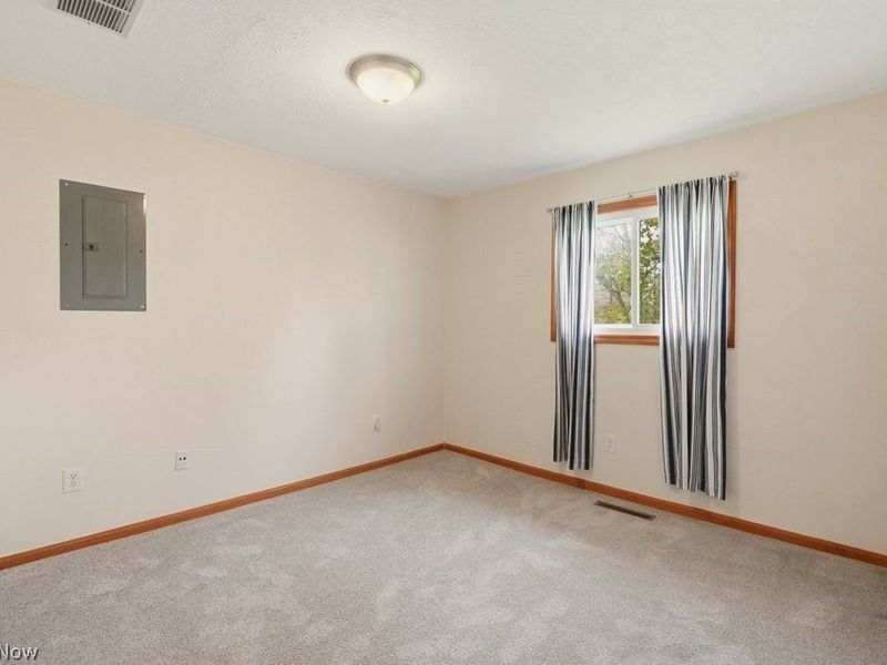 25085 Sandhurst Road , Bedford Heights, OH 44146 Photo 12