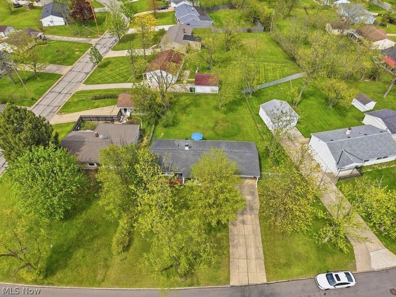 25085 Sandhurst Road , Bedford Heights, OH 44146 Photo 15