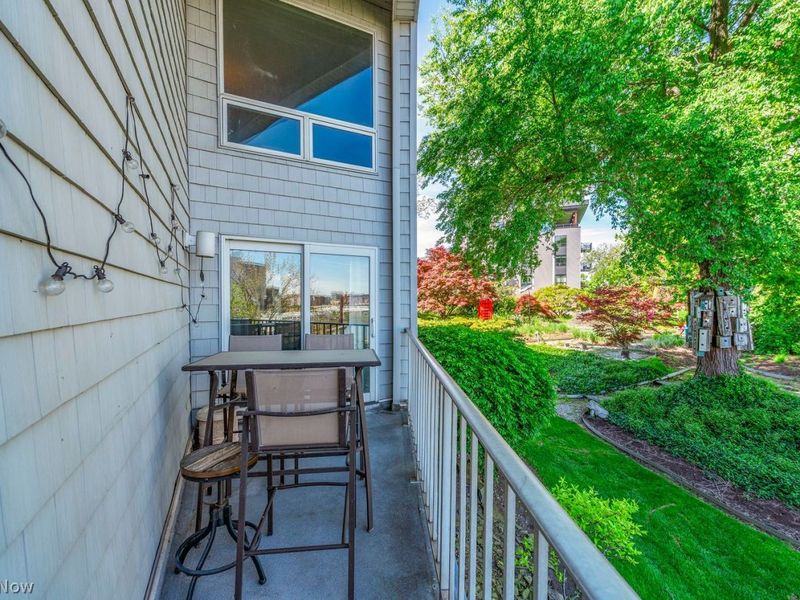 1900 Grove Court , Unit 105, Cleveland, OH 44113 Photo 24