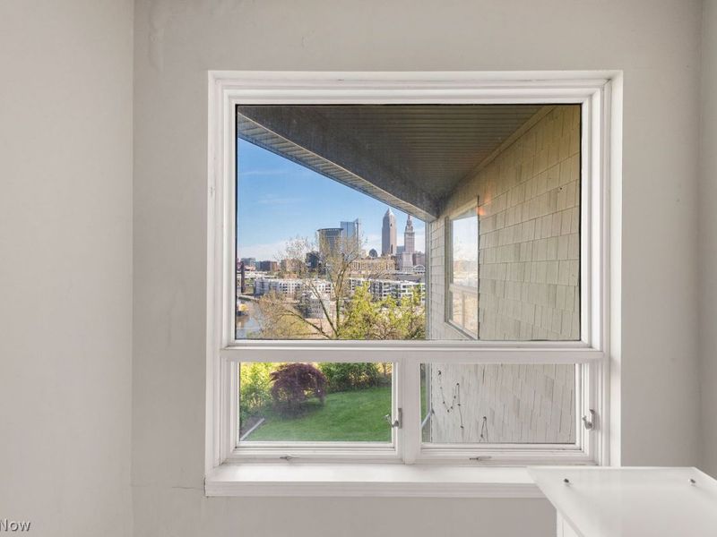 1900 Grove Court , Unit 105, Cleveland, OH 44113 Photo 32
