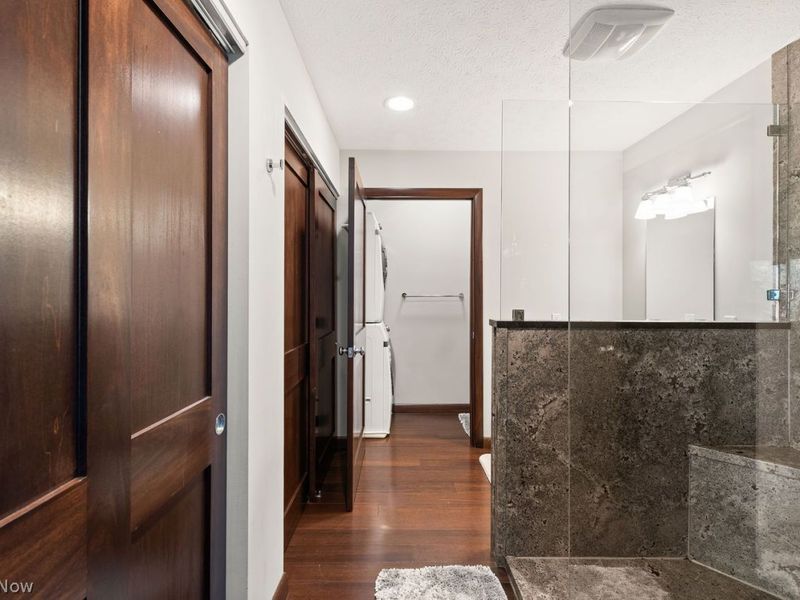 1900 Grove Court , Unit 105, Cleveland, OH 44113 Photo 33
