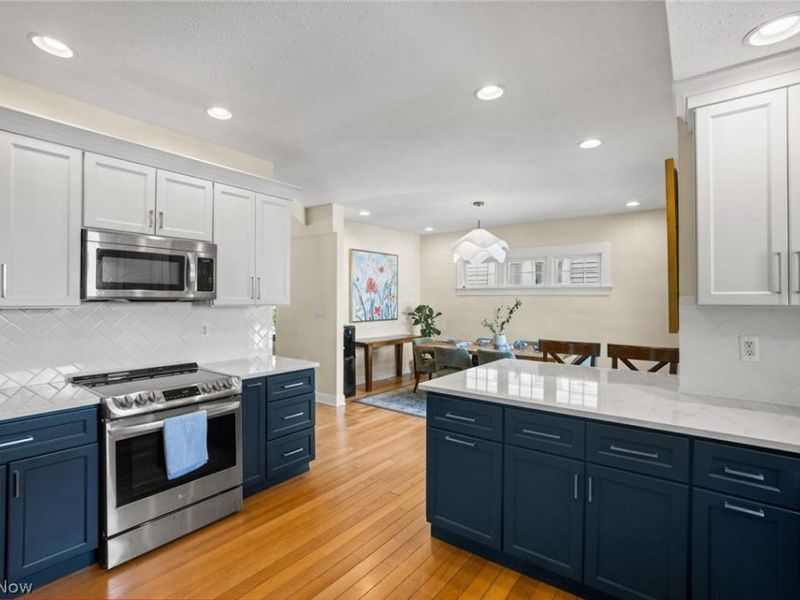 1248 W Clifton Boulevard , Lakewood, OH 44107 Photo 9