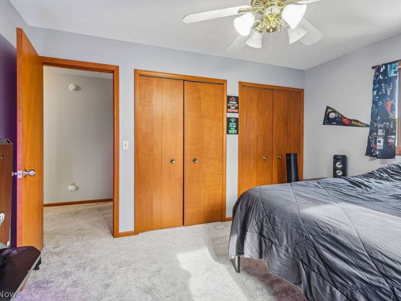 18056 Drake Road , Strongsville, OH 44136 Photo 17
