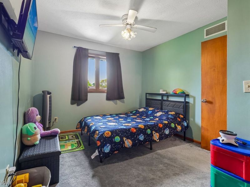 18056 Drake Road , Strongsville, OH 44136 Photo 18