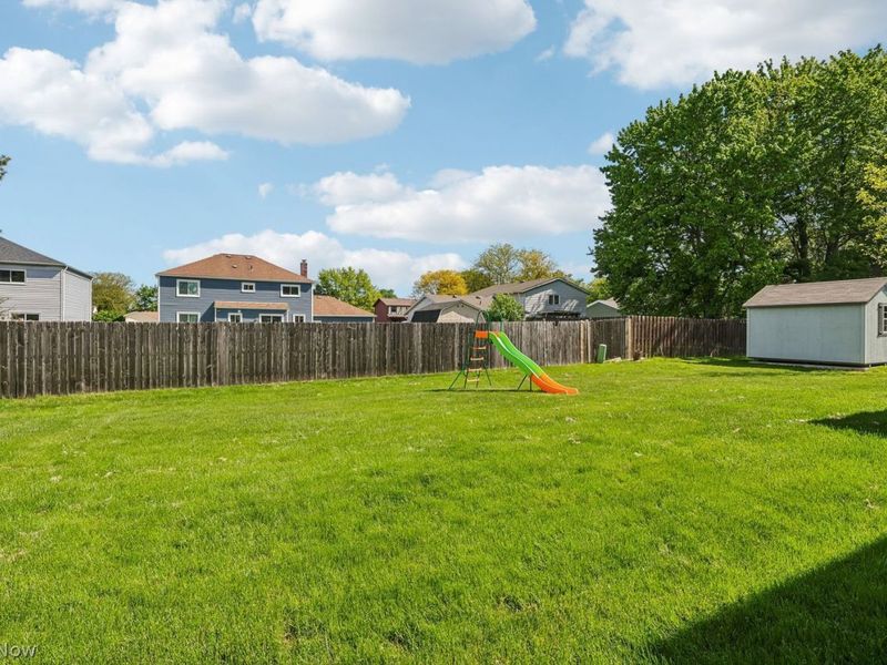 18056 Drake Road , Strongsville, OH 44136 Photo 30