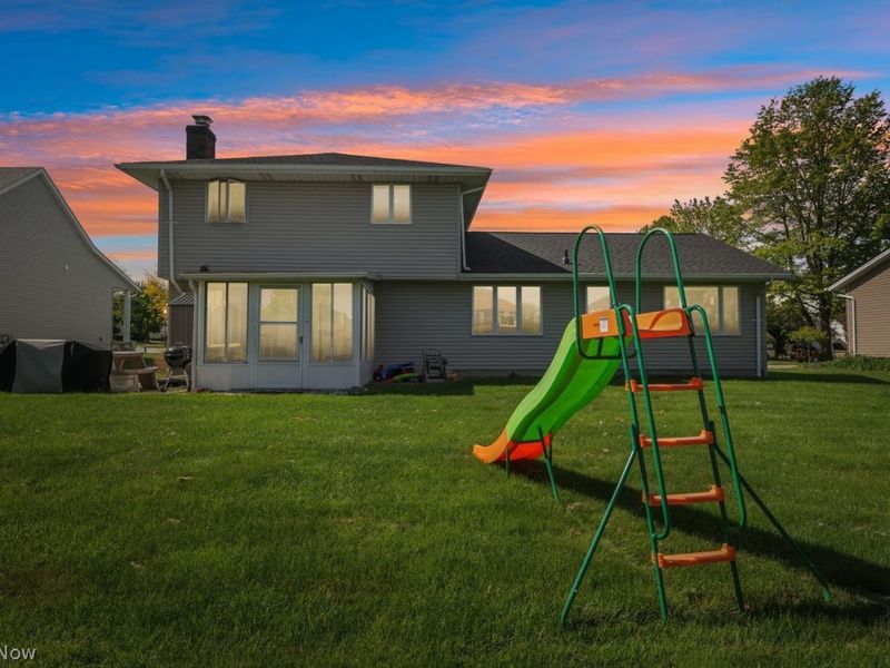 18056 Drake Road , Strongsville, OH 44136 Photo 33