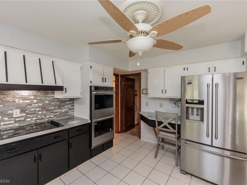 48260 Tina Lane , Amherst, OH 44001 Photo 13