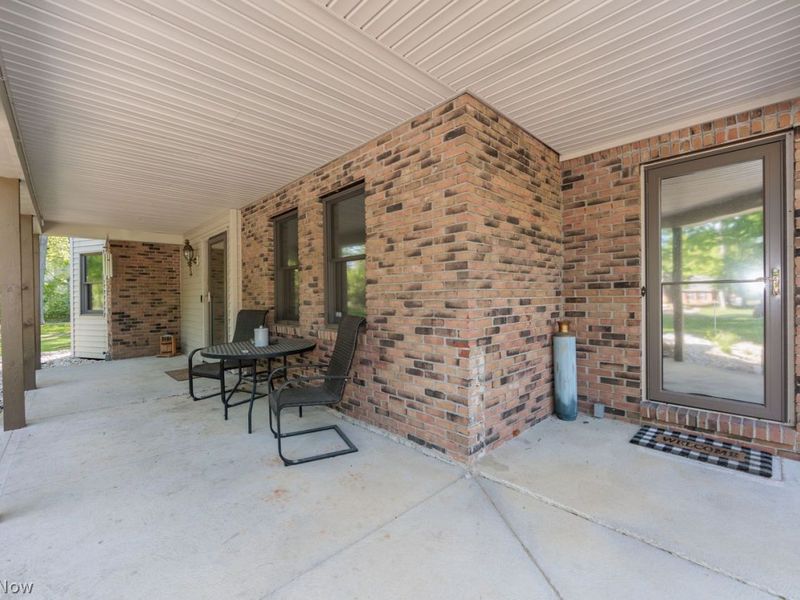 48260 Tina Lane , Amherst, OH 44001 Photo 3
