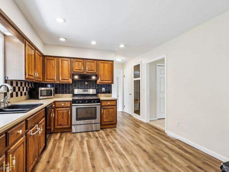 31660 Sedgefield Oval , Solon, OH 44139 Photo 14