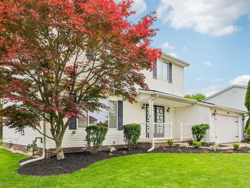 31660 Sedgefield Oval , Solon, OH 44139 Photo 2