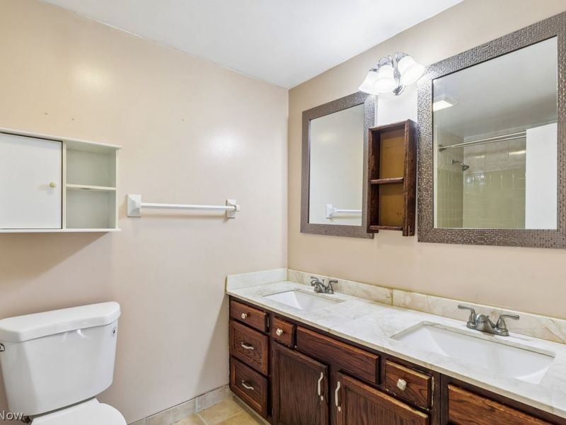 31660 Sedgefield Oval , Solon, OH 44139 Photo 24