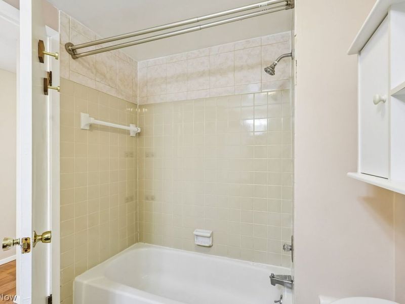 31660 Sedgefield Oval , Solon, OH 44139 Photo 25