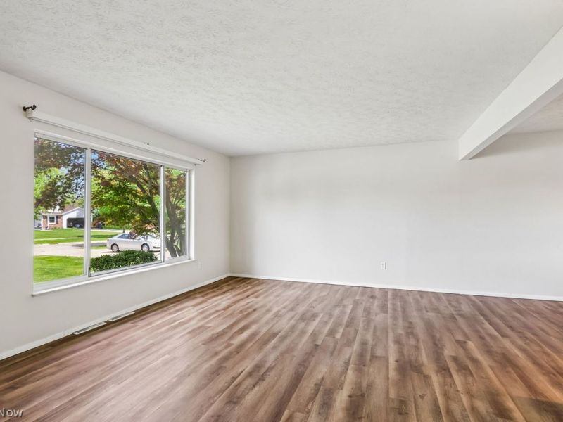 31660 Sedgefield Oval , Solon, OH 44139 Photo 4