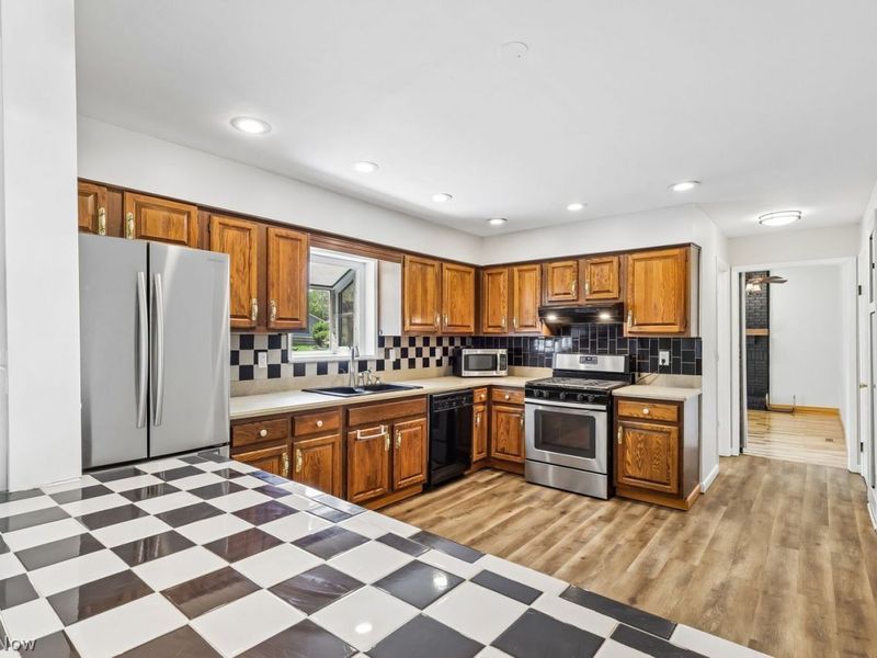 31660 Sedgefield Oval , Solon, OH 44139 Photo 9