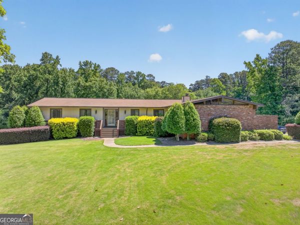 1738 Rivermist Drive SW, Lilburn, GA 30047