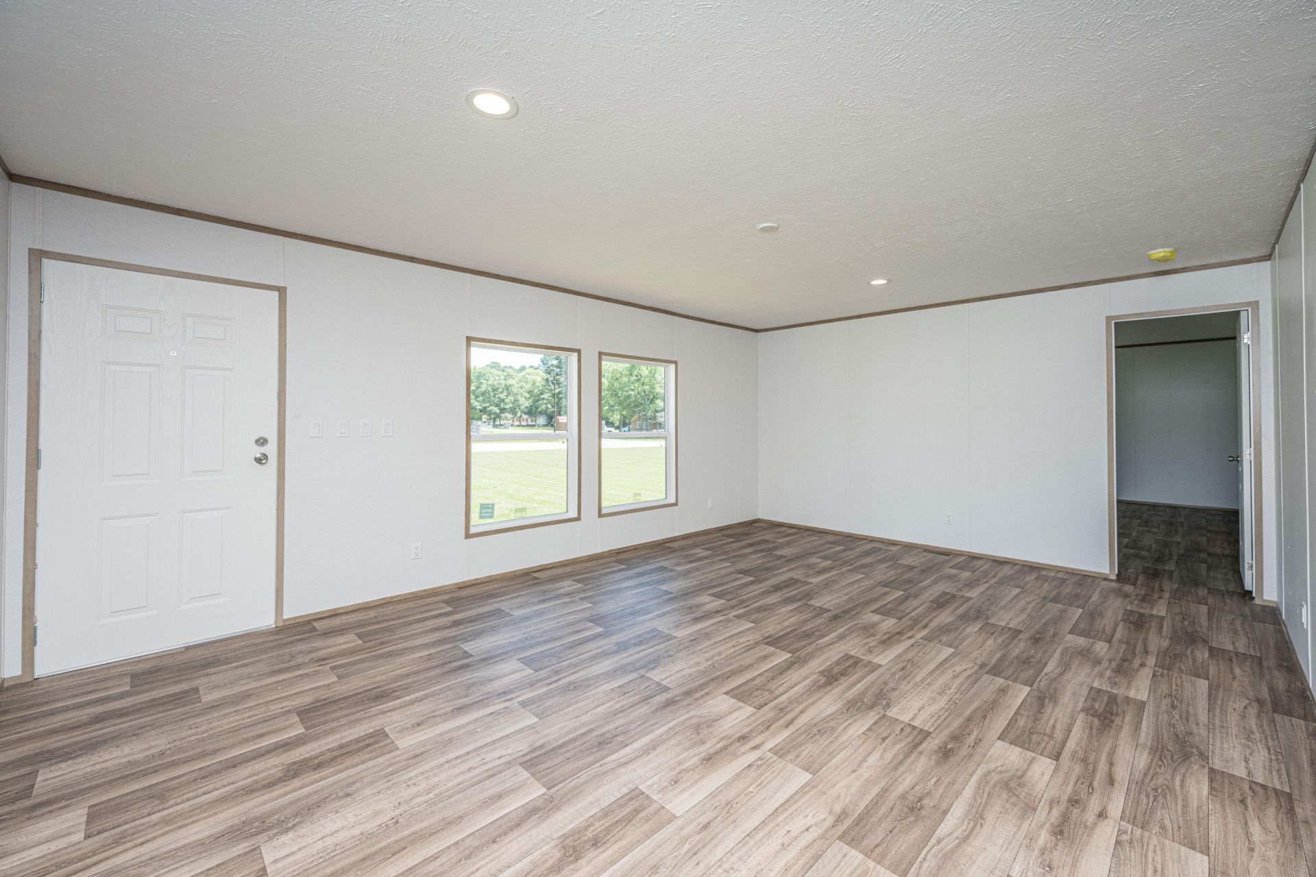496 1st Texas Road Photo 8