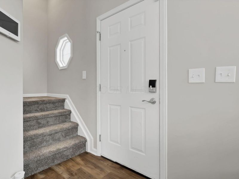 2299 Doneen Drive , Columbus, OH 43219 Photo 5