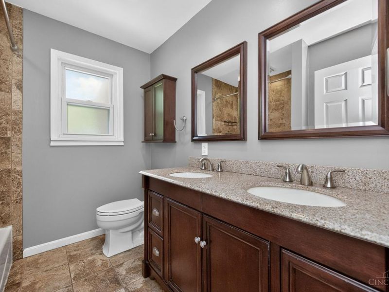 1647 Dell Terrace, Cincinnati, OH 45230 Photo 12