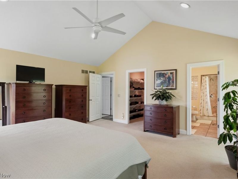 2252 Heston Drive, Lake Milton, OH 44429 Photo 16