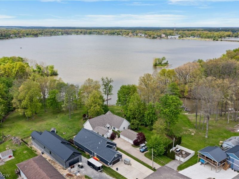 2252 Heston Drive , Lake Milton, OH 44429 Photo 28