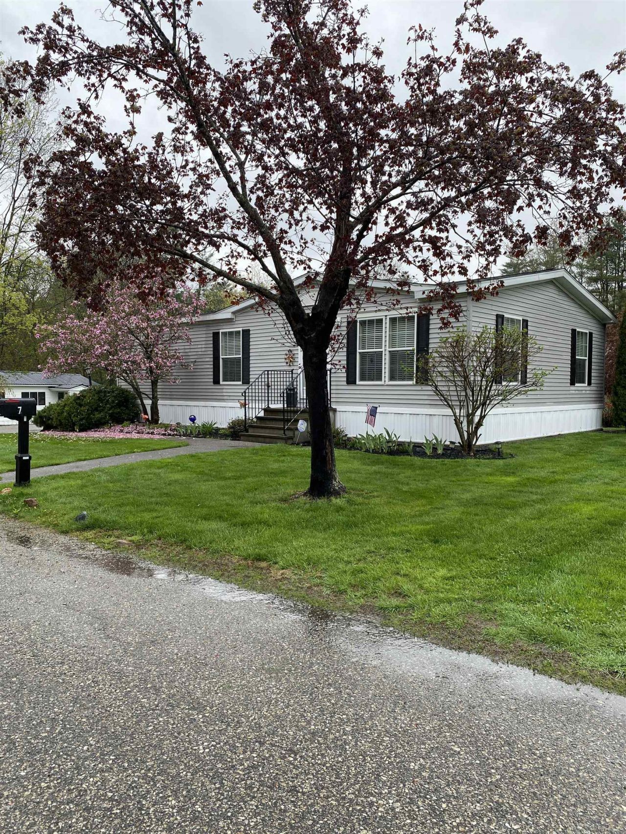 7 Sir Lancelot Drive, Exeter, NH 03833 Main Photo
