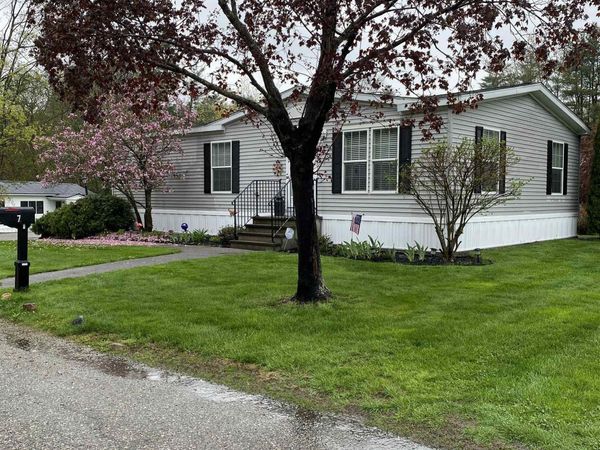 7 Sir Lancelot Drive, Exeter, NH 03833