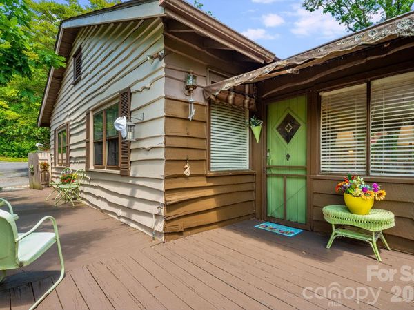 121 Ohara Circle , Hendersonville, NC 28739