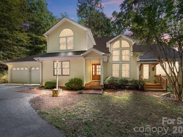 160 Little Mine Mountain Drive , Saluda, NC 28773