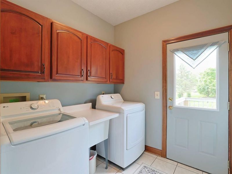 638 Primrose Lane, Tipp City, OH 45371 Photo 22