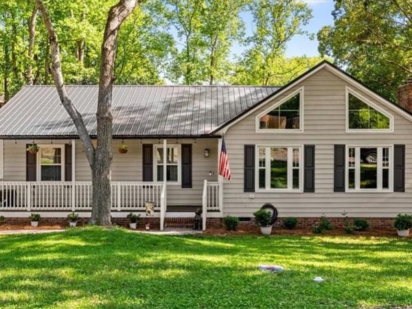 109 Brookleigh Court , Trinity, NC 27370