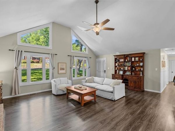 109 Brookleigh Court , Trinity, NC 27370