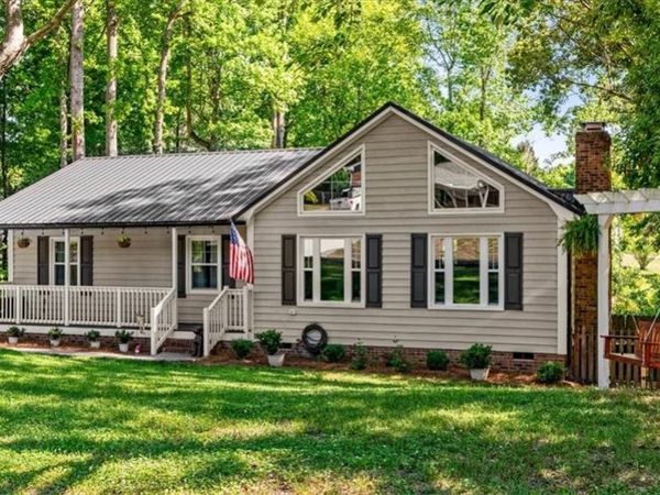 109 Brookleigh Court , Trinity, NC 27370