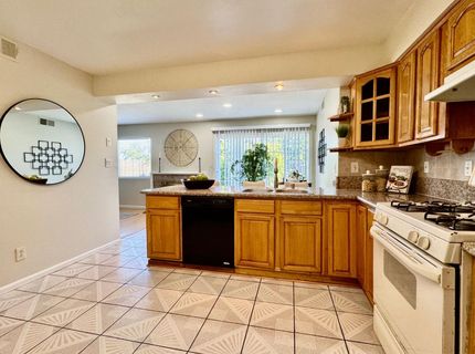 3214-brampton N Trentwood Way, Sacramento, CA 95822 Photo