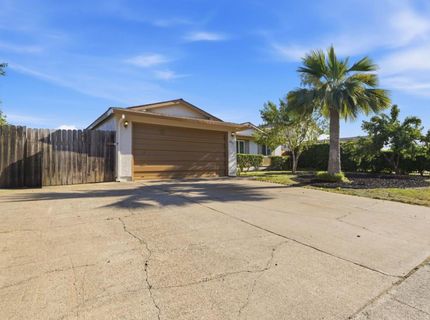 3214 Trentwood Way, Sacramento, CA 95822 Photo