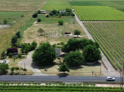 5206 E Jahant Rd, Acampo, CA 95632 Photo