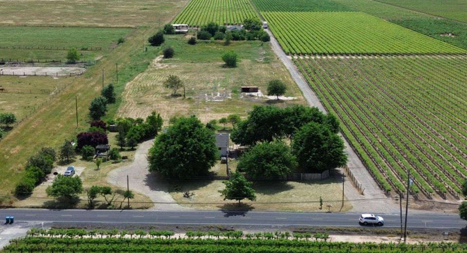 5206 E Jahant Rd, Acampo, CA 95632 Photo