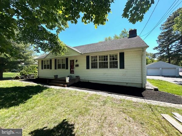 100 BROADWAY , HAMMONTON, NJ 08037