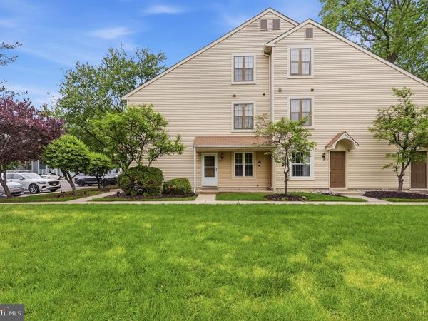 169 A BRADFORD COURT , MOUNT LAUREL, NJ 08054